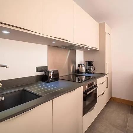 Cosy 4-6 Pers. Avec Balcon, Parking Et Wifi - Champagny-en-vanoise - Fr-1-638-12 *