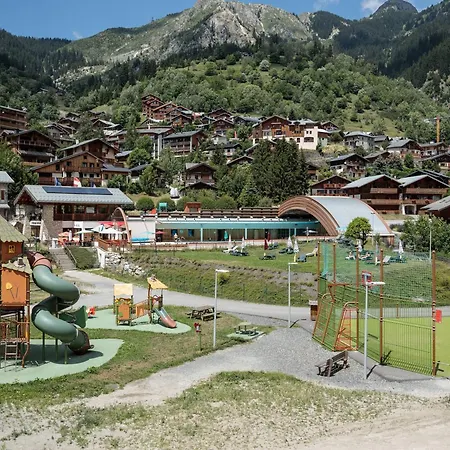 Apartment Cosy 4-6 Pers. Avec Balcon, Parking Et Wifi - Champagny-en-vanoise - Fr-1-638-12 La Plagne