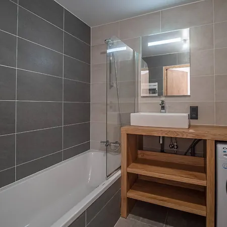 Cosy 4-6 Pers. Avec Balcon, Parking Et Wifi - Champagny-en-vanoise - Fr-1-638-12 La Plagne